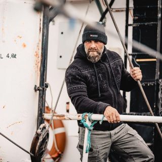 Nejoblíbenější svetry Thor Steinar Runa skladem ve všech velikostech 🔥 https://www.gangshop.cz/vyhledavani/?string=Svetr+Runa